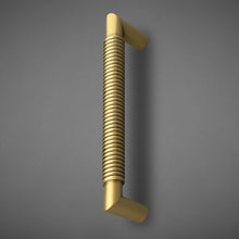 Load image into Gallery viewer, AP121 - Hamilton Sinkler