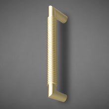 Load image into Gallery viewer, AP121 - Hamilton Sinkler